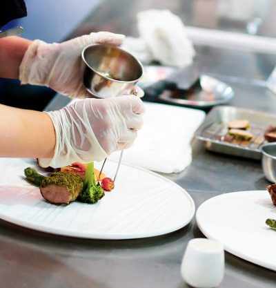 chef-preparing-food-meal-kitchen-chef-cooking-chef-decorating-dish_67394-482 chef-preparing-food-meal-kitchen-chef-cooking-chef-decorating-dish_67394-482