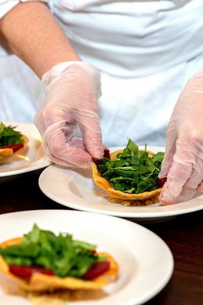 chefs-cooking-kitchen-restaurant chefs-cooking-kitchen-restaurant